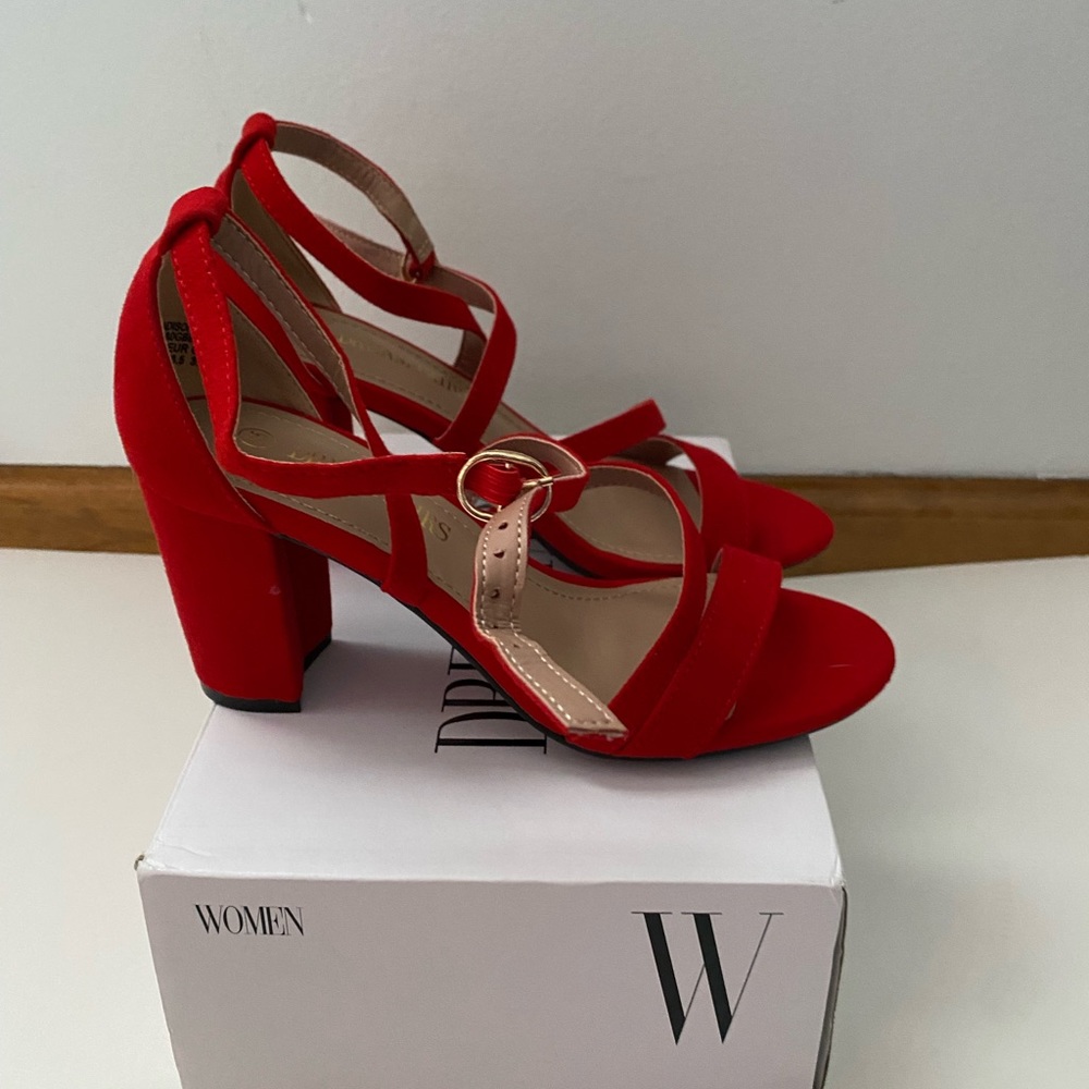 DREAM PAIRS RED HEELS NEVER WORN
